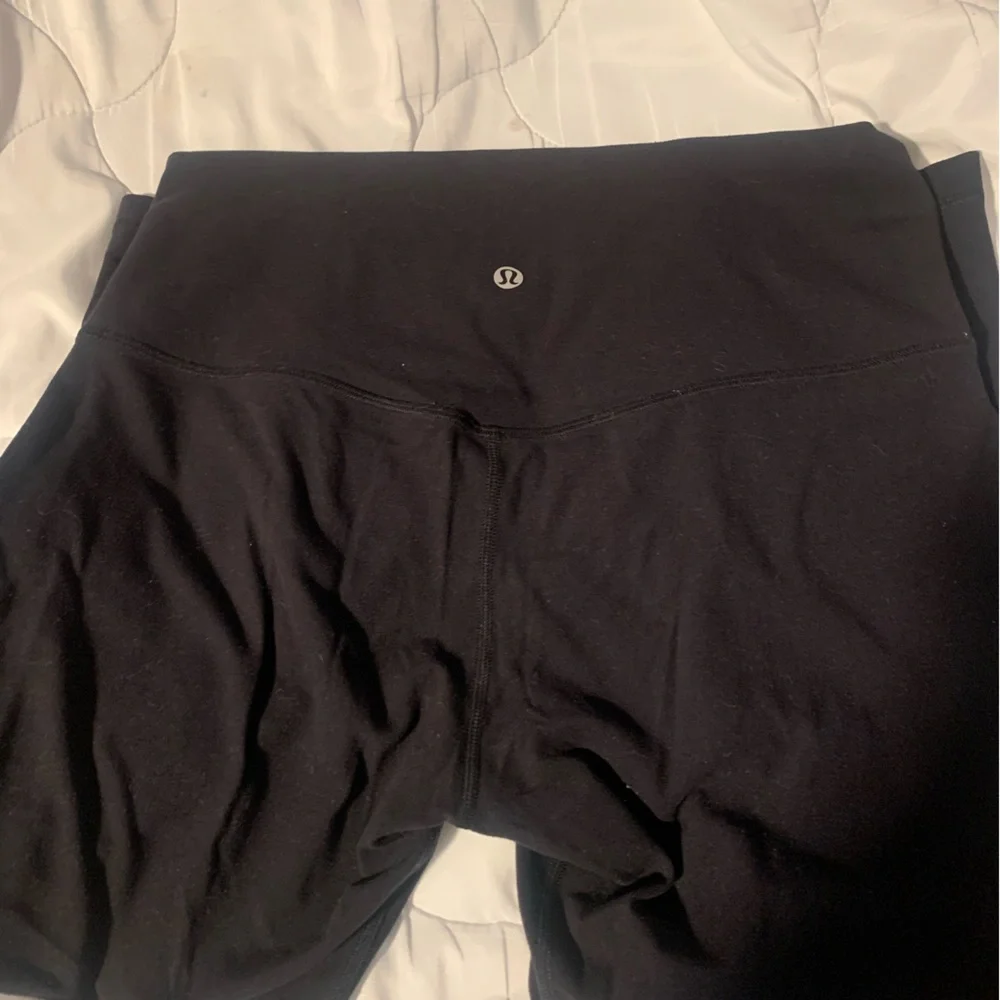 Lululemon - Picture 4 of 5